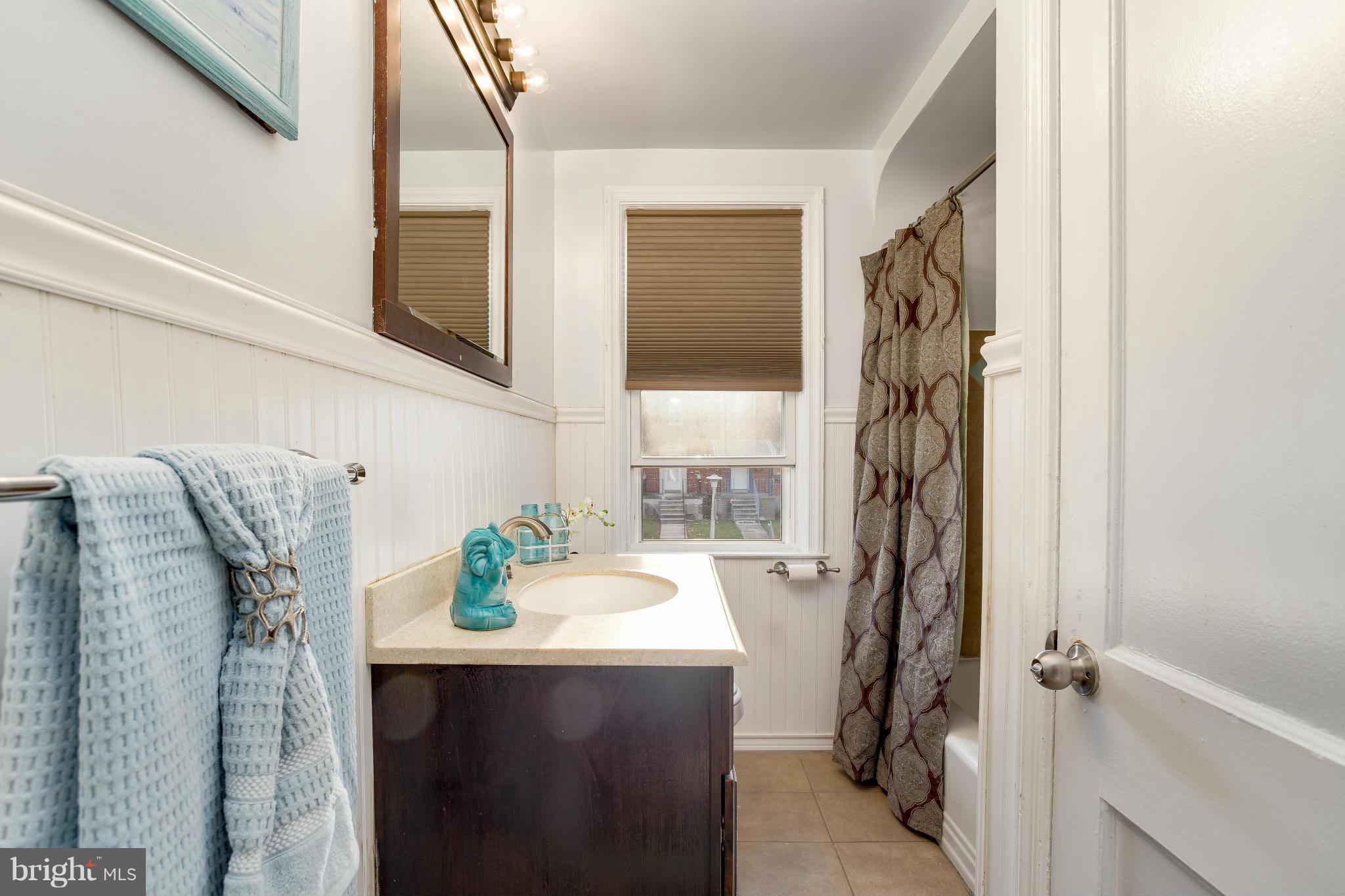 825 Stamford Road Baltimore, MD 21229 - Photo 16 of 23 Bath