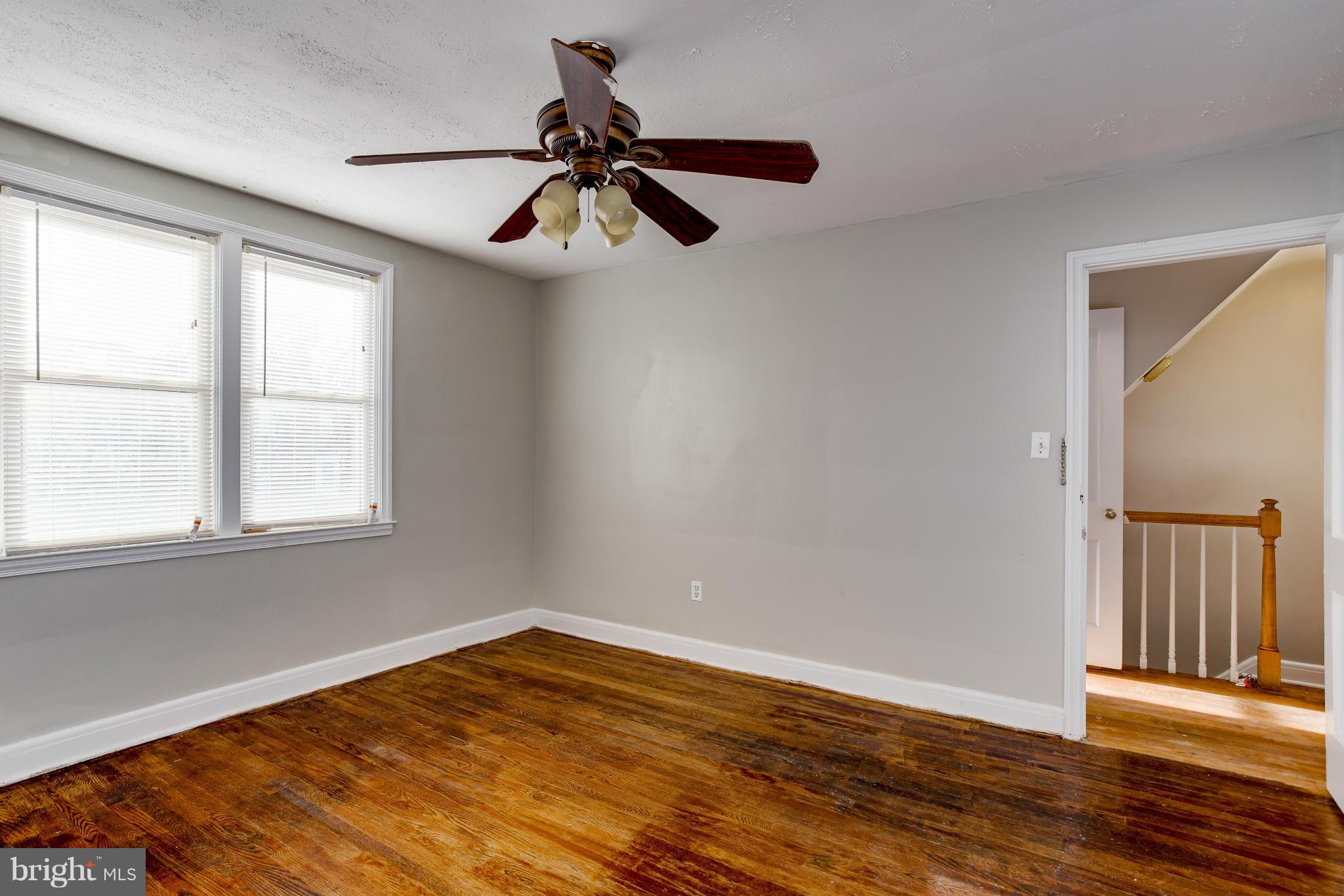 825 Stamford Road Baltimore, MD 21229 - Photo 17 of 23 Bedroom