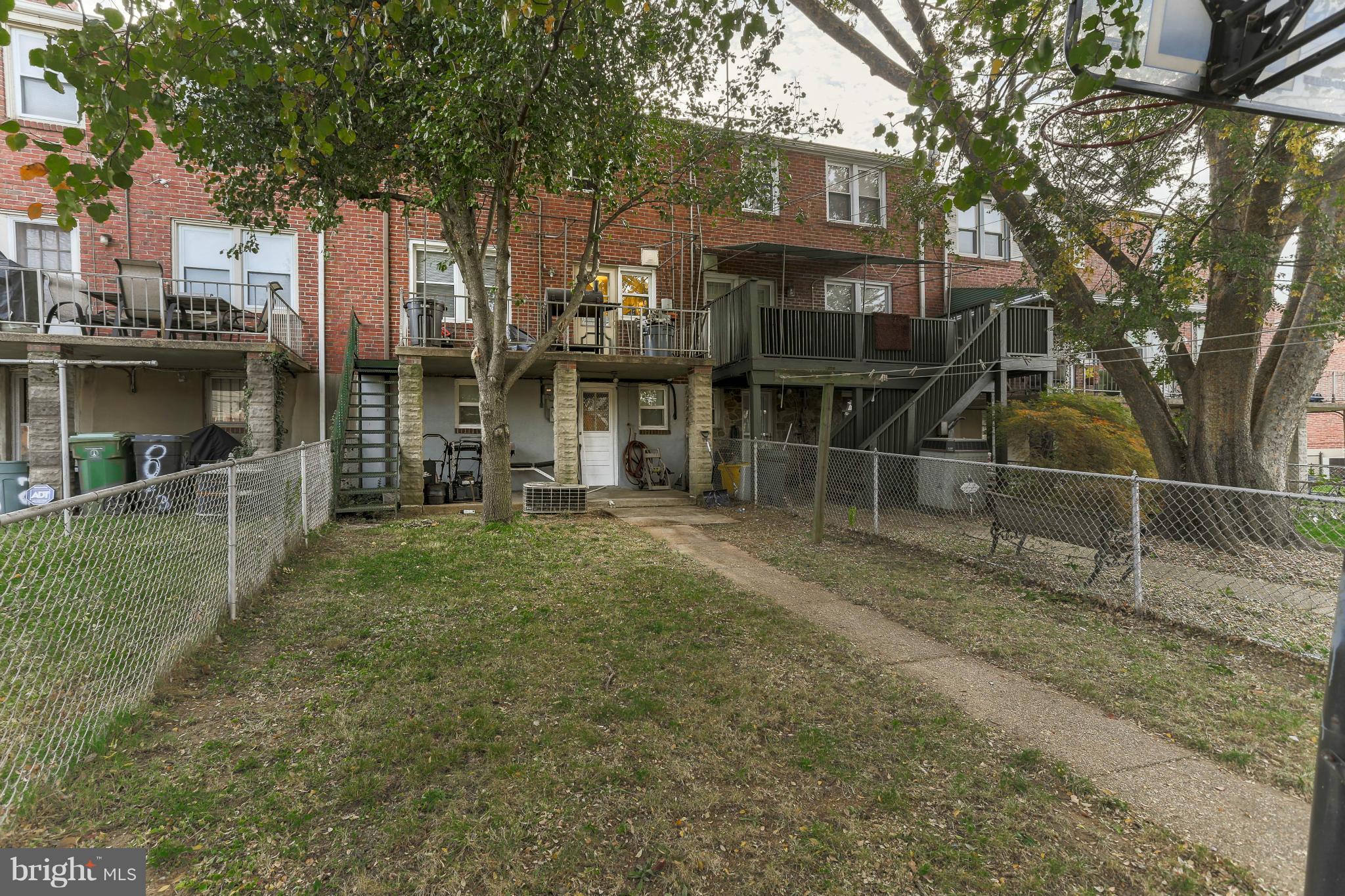 825 Stamford Road Baltimore, MD 21229 - Photo 22 of 23 Exterior (Rear)