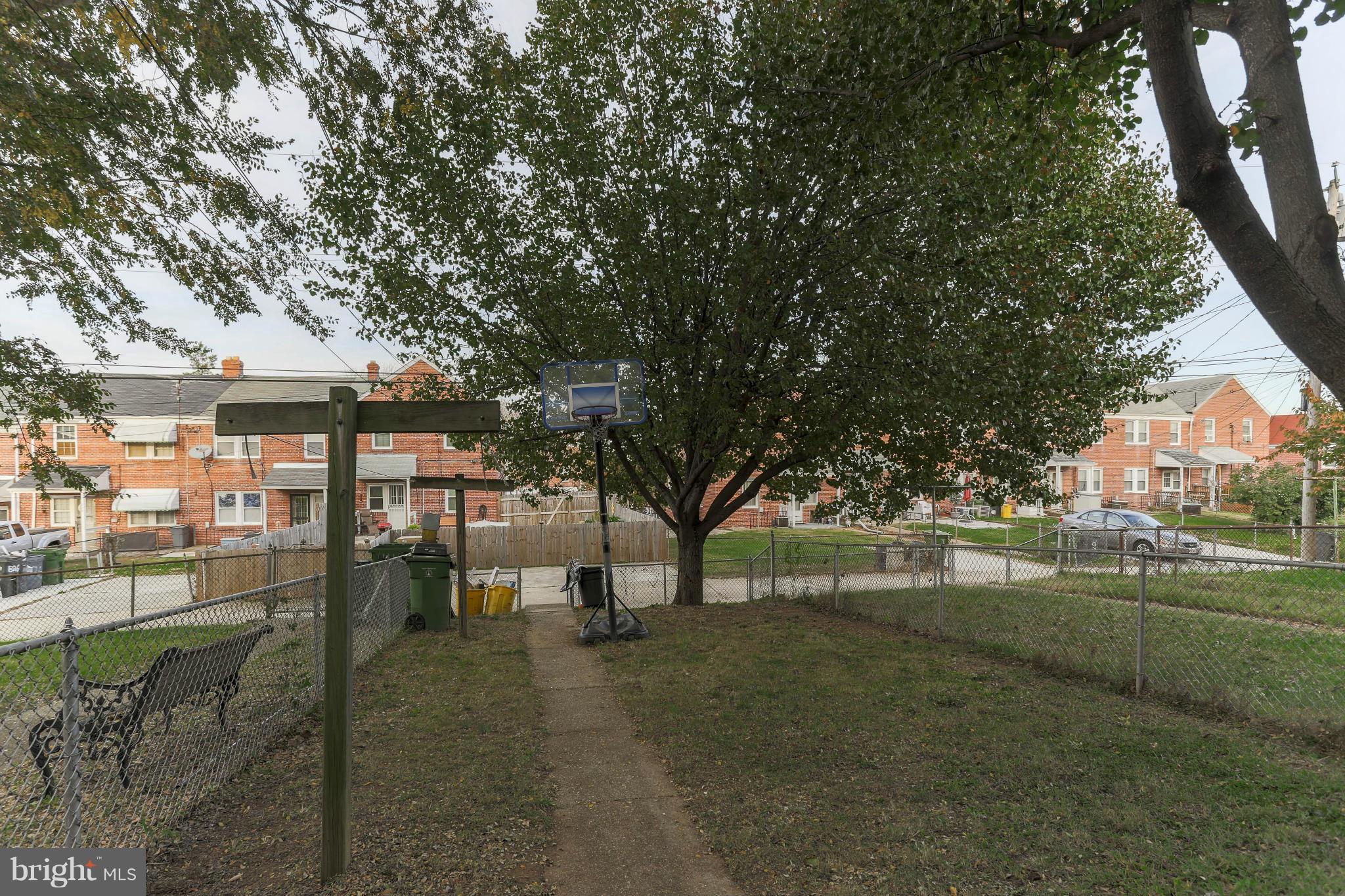 825 Stamford Road Baltimore, MD 21229 - Photo 23 of 23 Exterior (Rear)