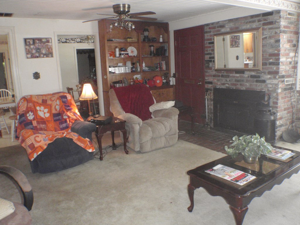 123 Gyles Road Southwest Aiken, SC 29803 - Photo 3 of 10 Great Room View 2