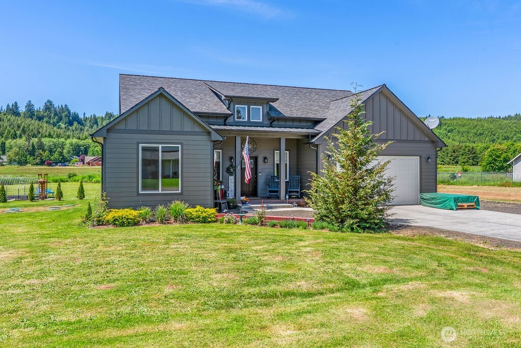 11 Nature Loop Cathlamet, WA 98612 - Photo 2 of 39 Gallery Image 2