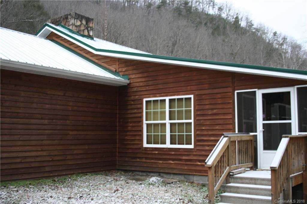 1981 Waterville Road Waynesville, NC 28785 - Photo 4 of 28