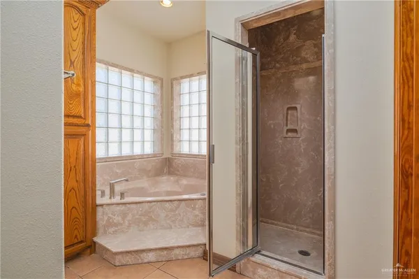 a view of bathroom with shower