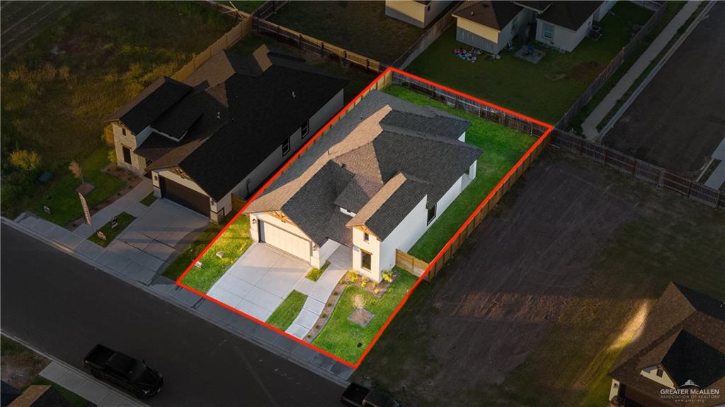 2713 East Comal Road Edinburg, TX 78542 - Photo 26 of 29 view of an outdoor sitting area