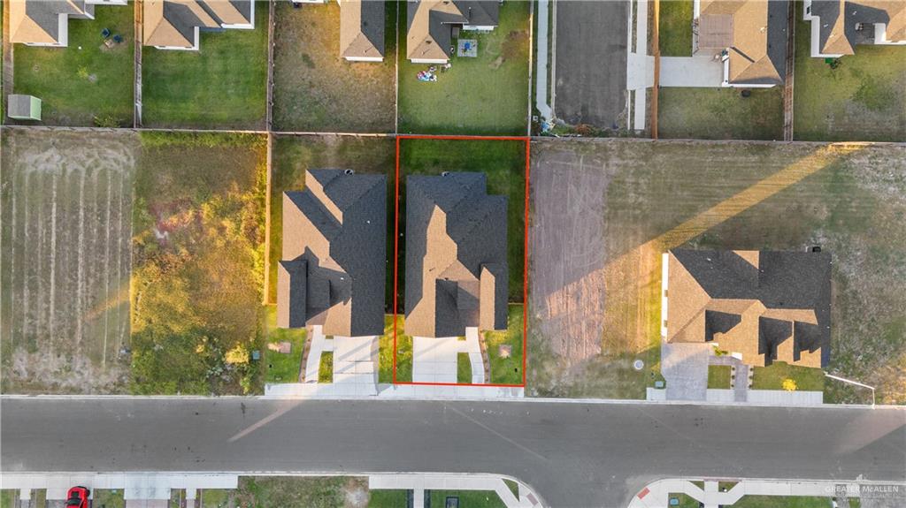 2713 East Comal Road Edinburg, TX 78542 - Photo 27 of 29 front view of a house with a street
