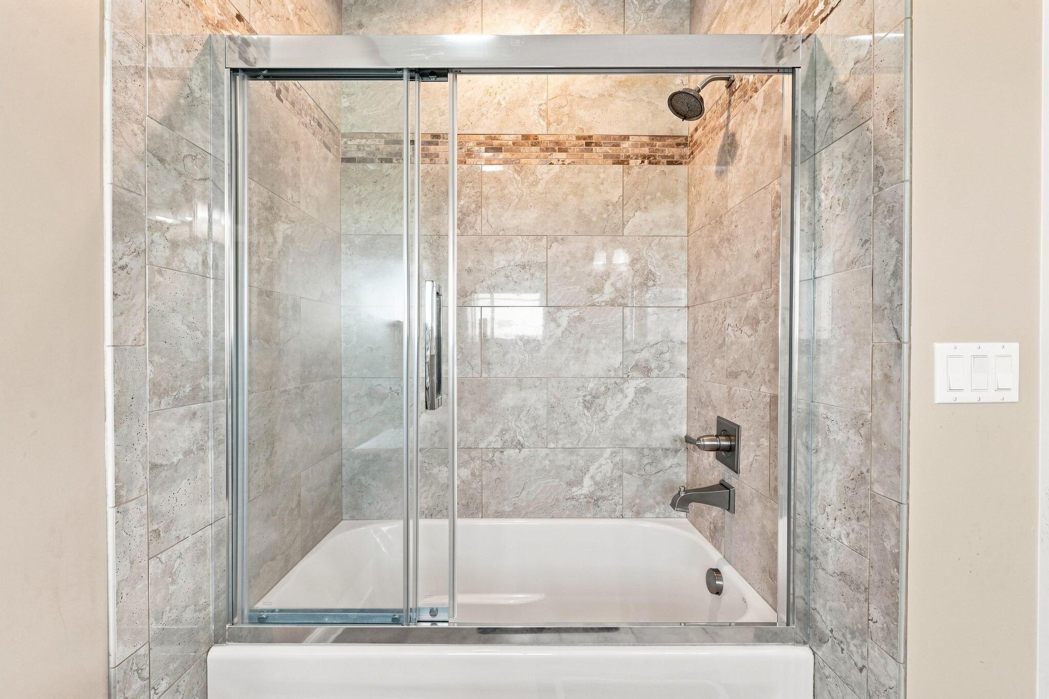 6548 Basil Western Road Northwest Carroll, OH 43112 - Photo 51 of 107 Main Bath with shower and tub