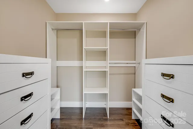 $899,900 | 115 Nader Avenue, Weaverville, NC 28787