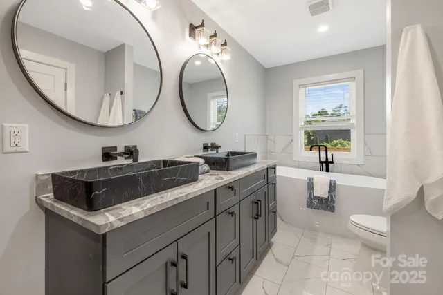 $899,900 | 115 Nader Avenue, Weaverville, NC 28787