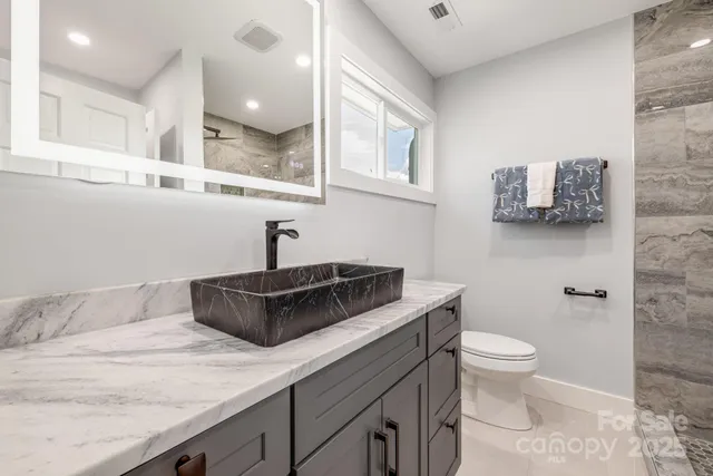 $899,900 | 115 Nader Avenue, Weaverville, NC 28787