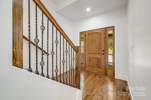 $899,900 | 115 Nader Avenue, Weaverville, NC 28787