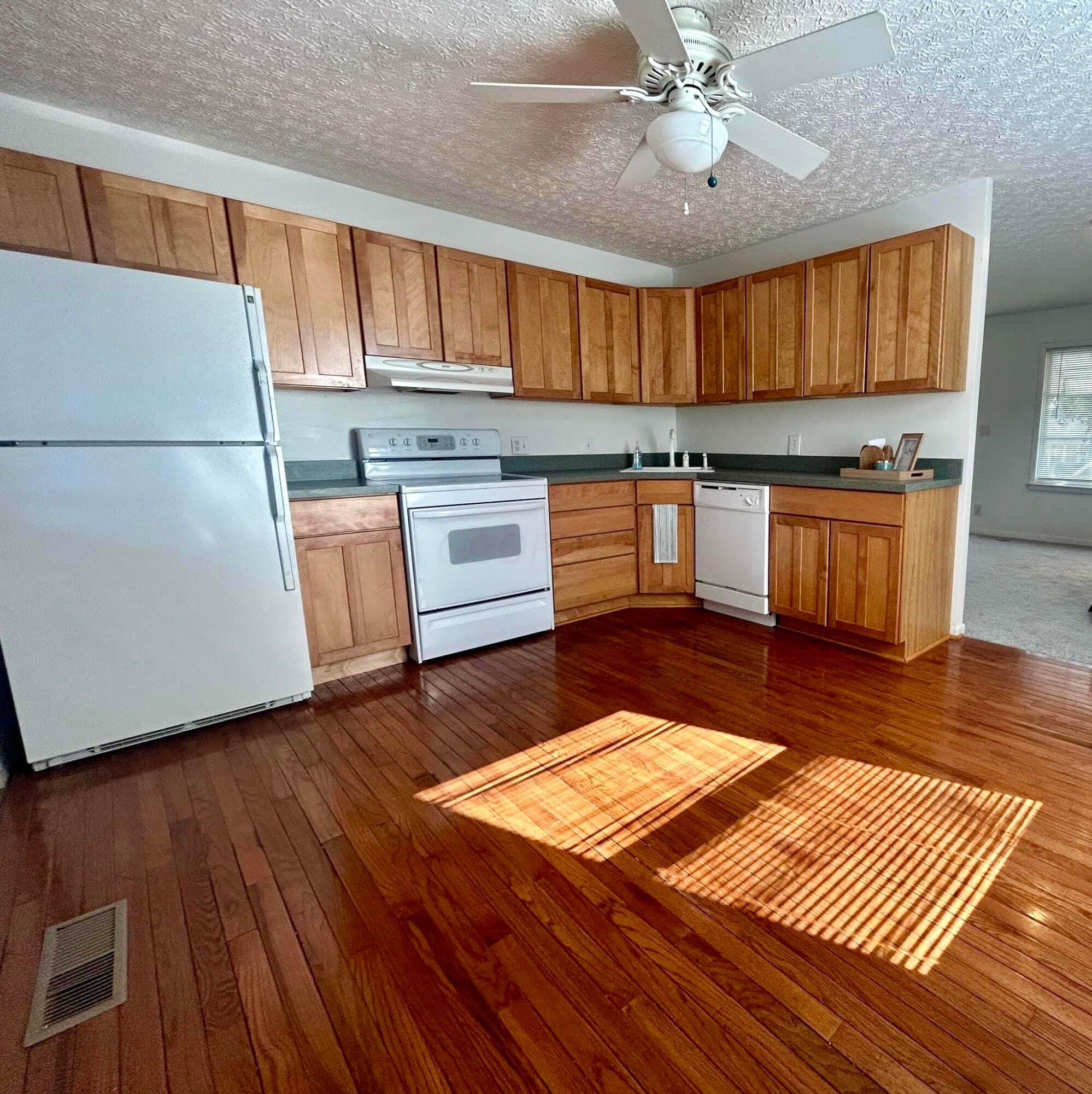 544 Ridgefield Road Newark, OH 43055 - Photo 4 of 8 unnamed