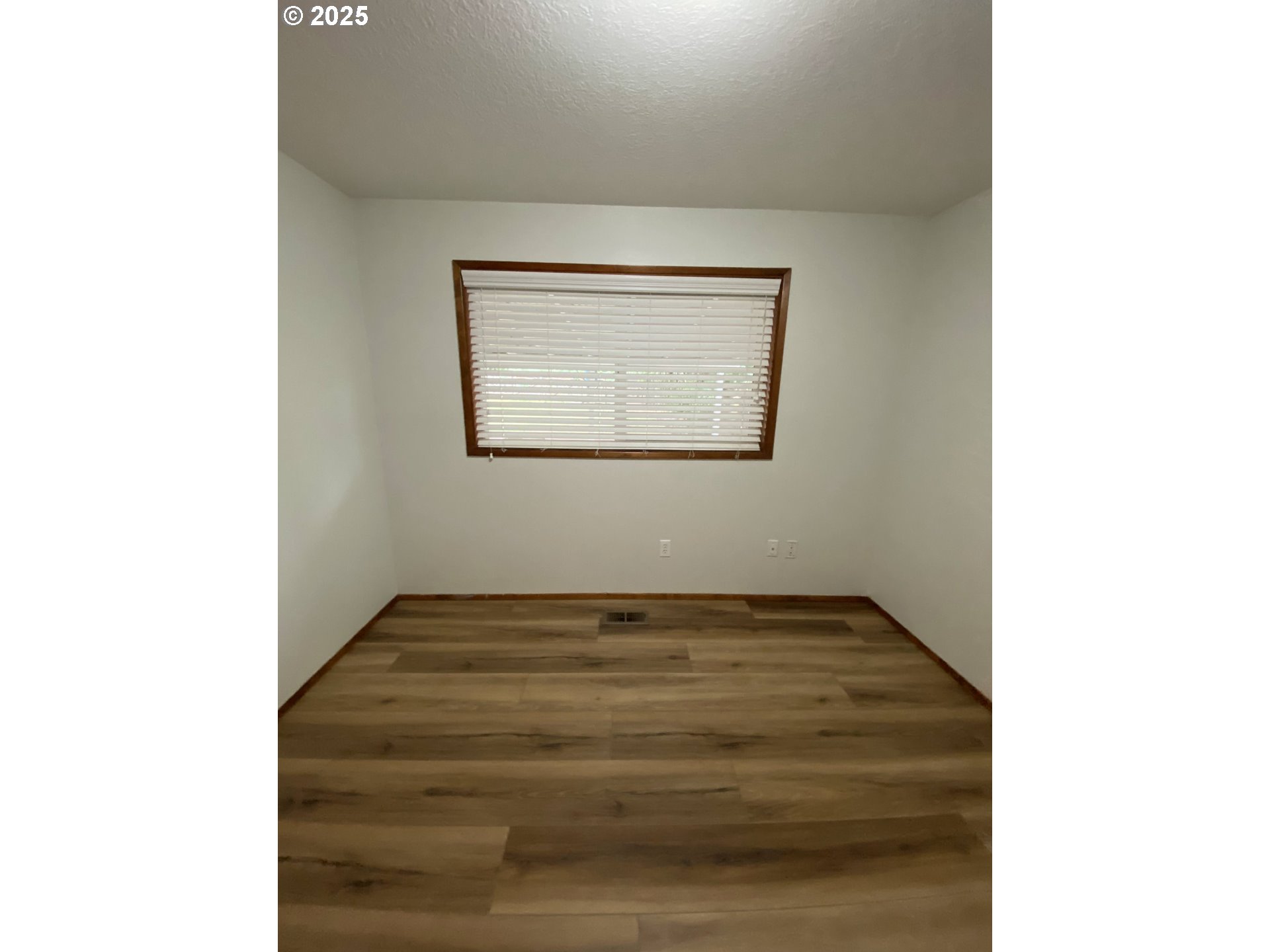 20820 Southeast Hawthorne Street Gresham, OR 97030 - Photo 13 of 24