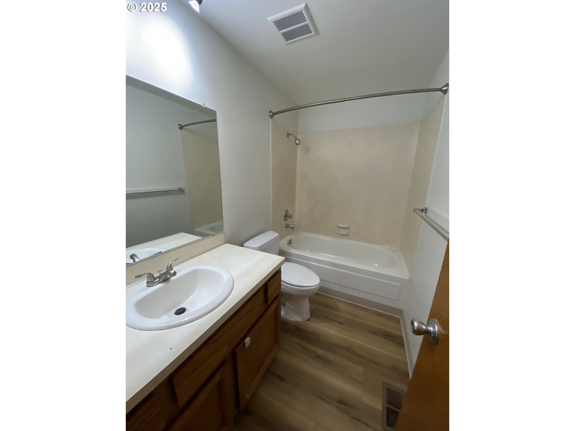 20820 Southeast Hawthorne Street Gresham, OR 97030 - Photo 17 of 24