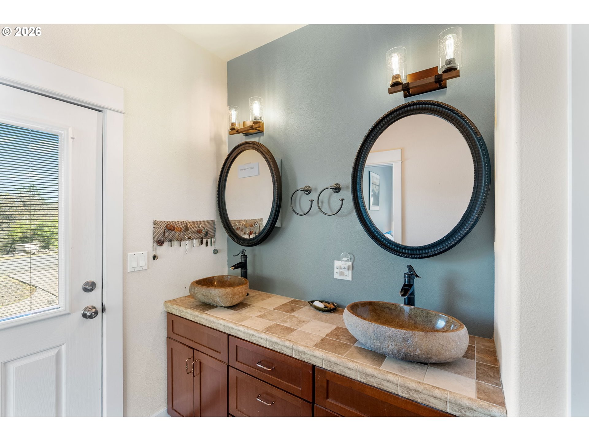 6530 Wells Road The Dalles, OR 97058 - Photo 22 of 48