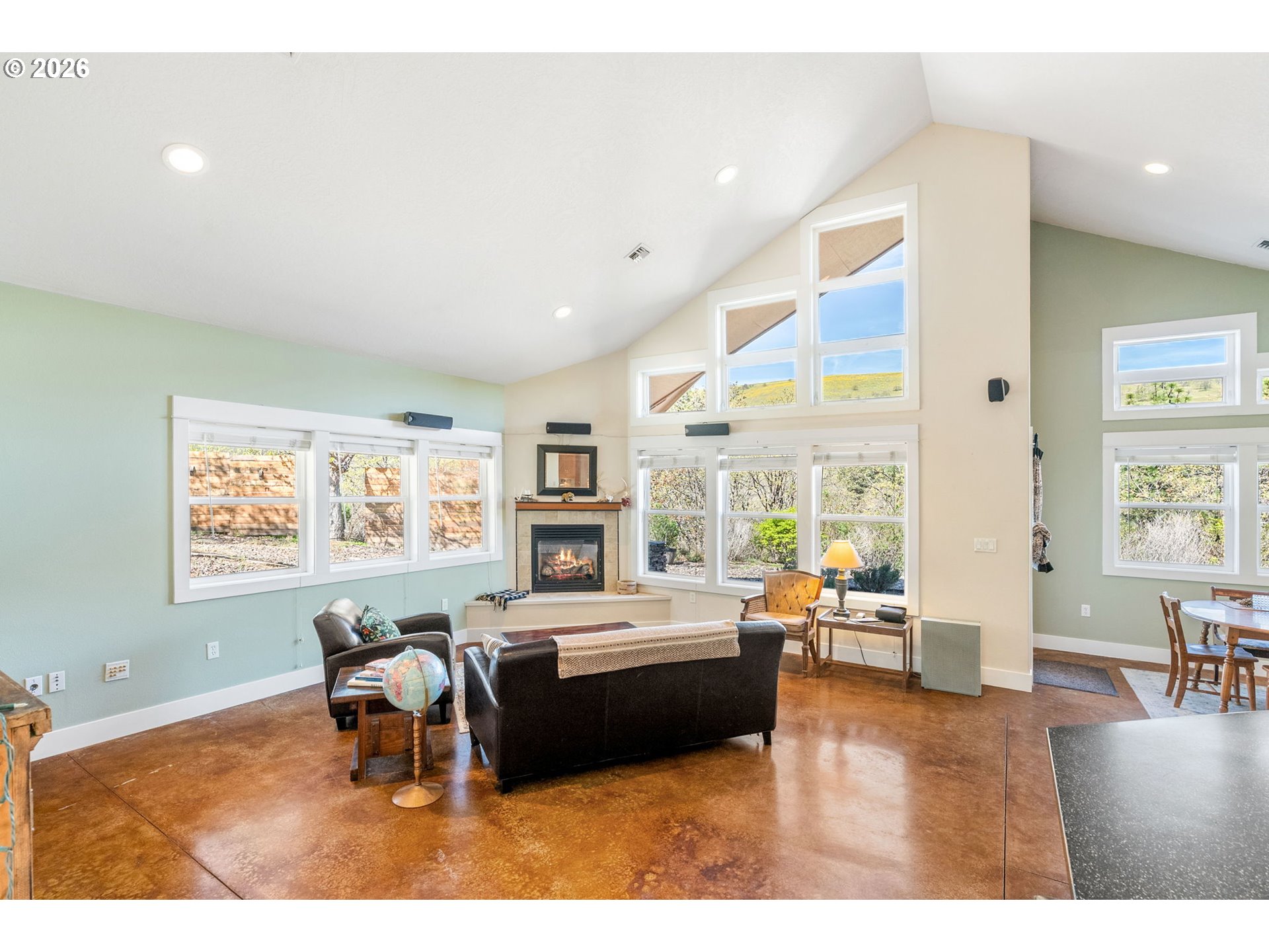 6530 Wells Road The Dalles, OR 97058 - Photo 5 of 48