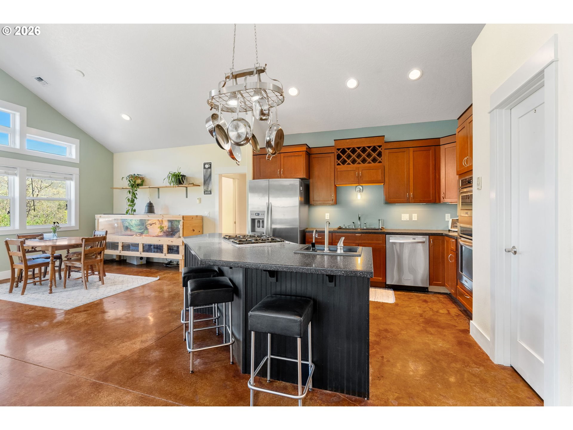 6530 Wells Road The Dalles, OR 97058 - Photo 9 of 48