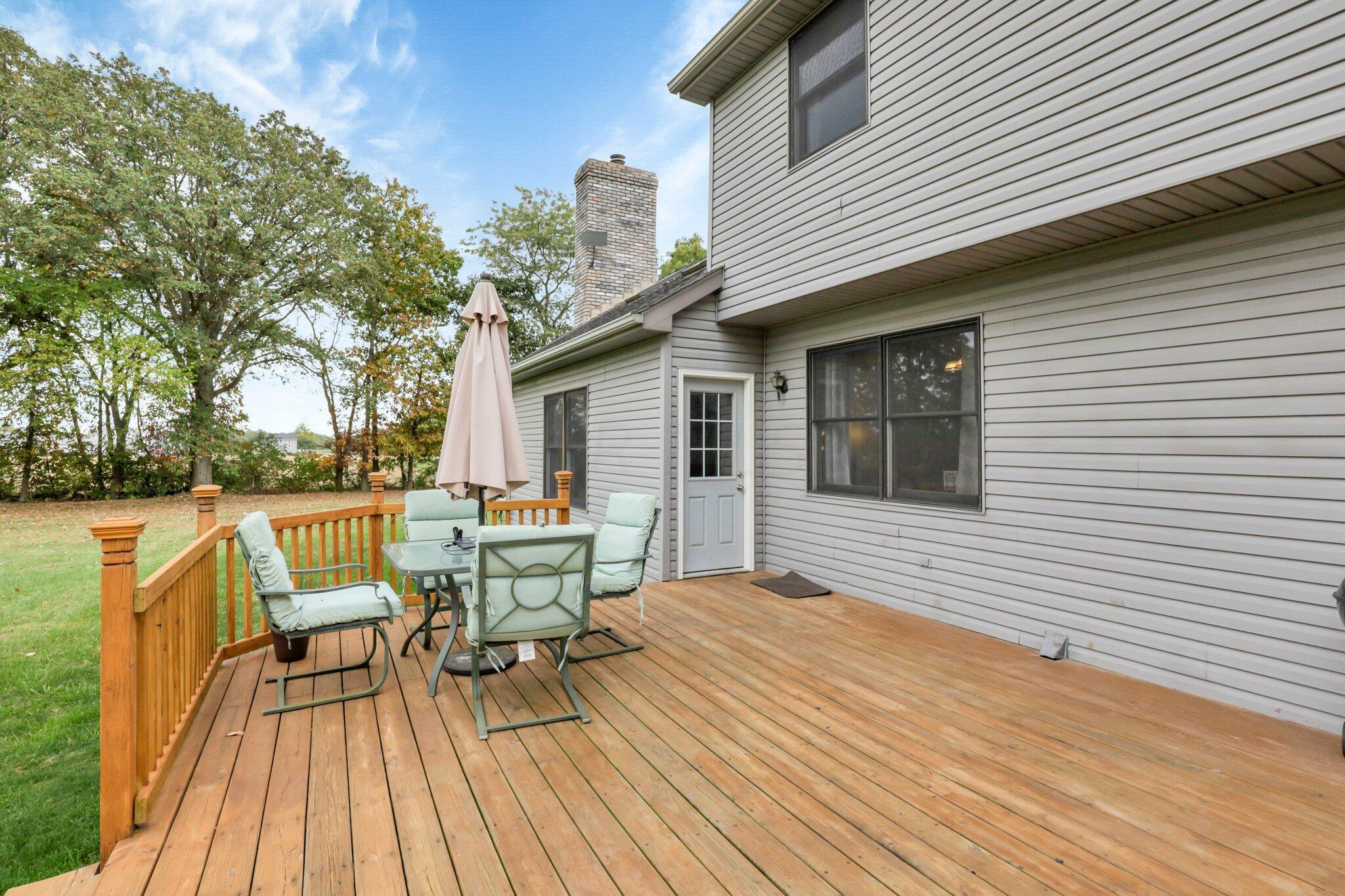 7176 Darby Road Circleville, OH 43113 - Photo 34 of 45 Backyard Deck