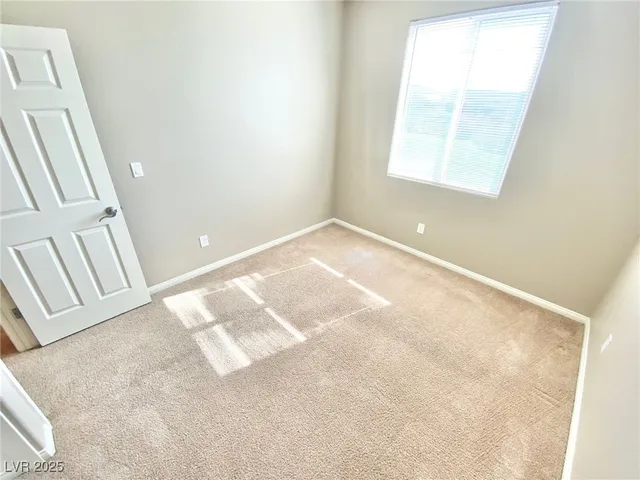 $2,300 | 81 Avenza Drive, Henderson, NV 89011