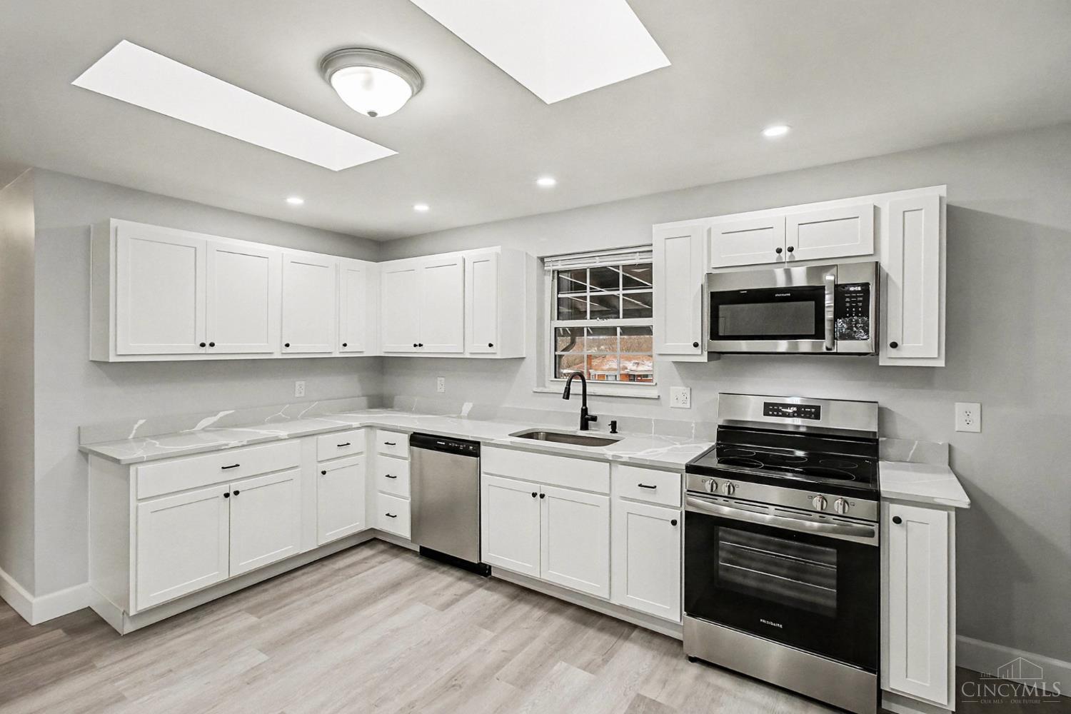 6662 Daleview Road Cincinnati, OH 45247 - Photo 35 of 39 Gallery Image 35