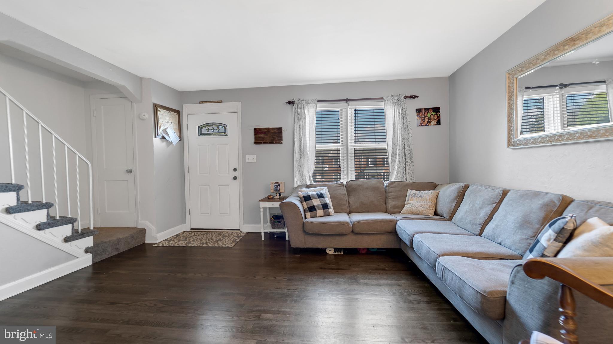 184 Cherrydell Road Baltimore, MD 21228 - Photo 3 of 31
