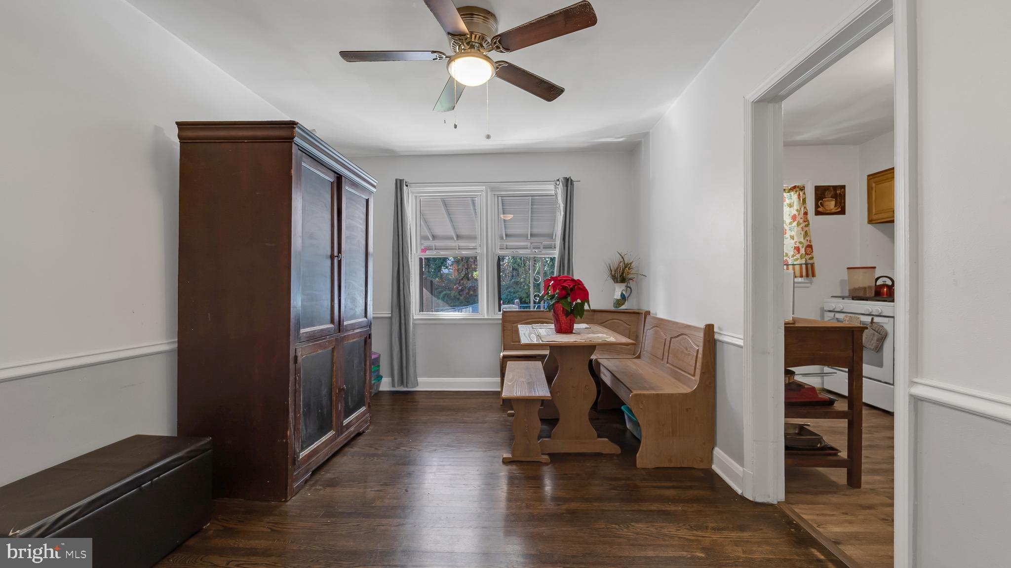 184 Cherrydell Road Baltimore, MD 21228 - Photo 6 of 31