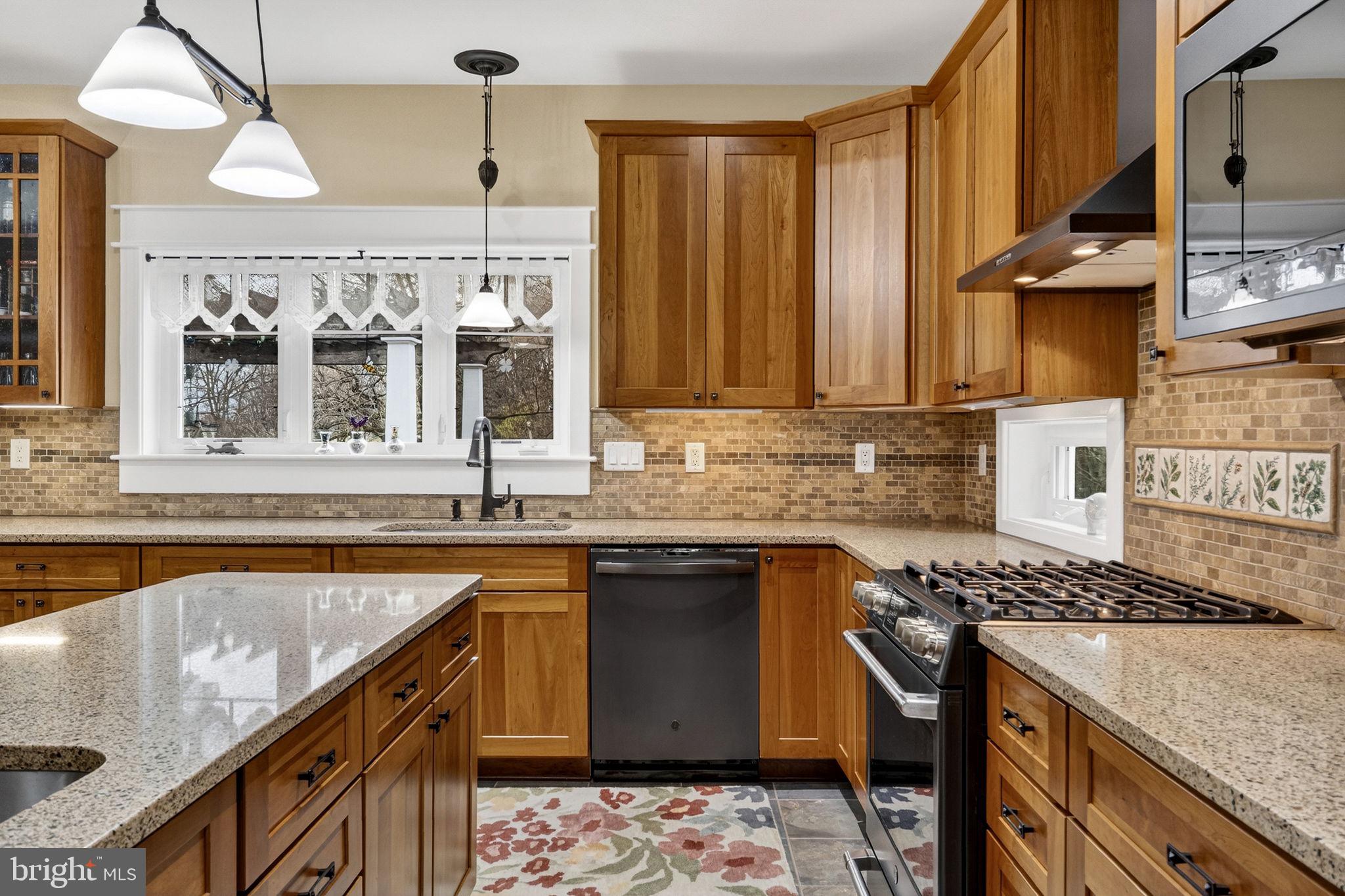 6864-6860 Engle Molers Road Shepherdstown, WV 25443 - Photo 43 of 133 Kitchen