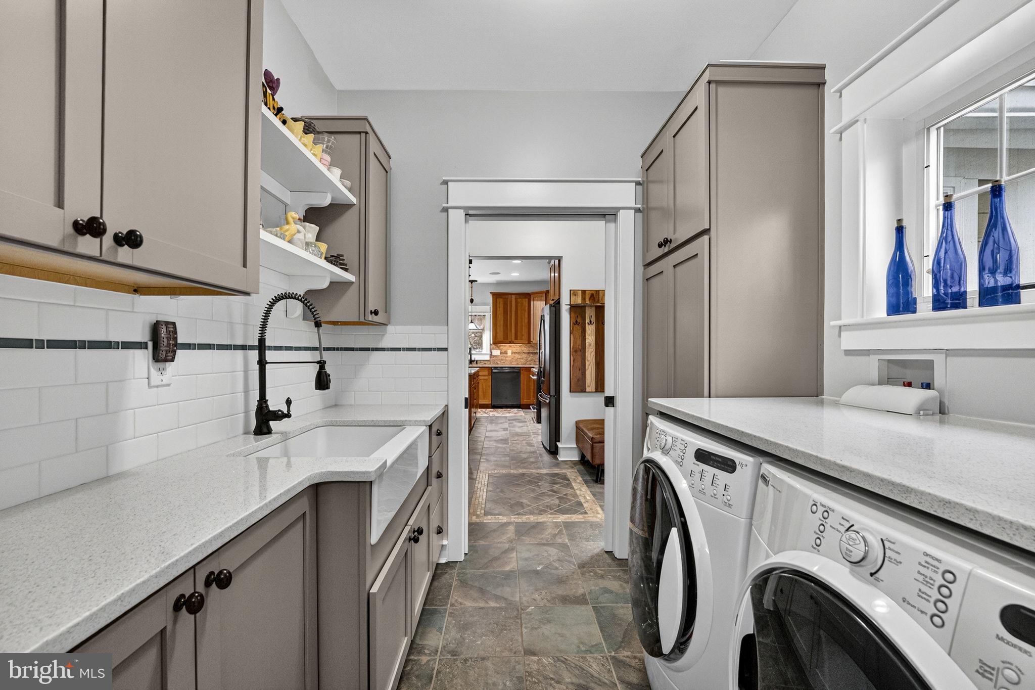 6864-6860 Engle Molers Road Shepherdstown, WV 25443 - Photo 47 of 133 Laundry room