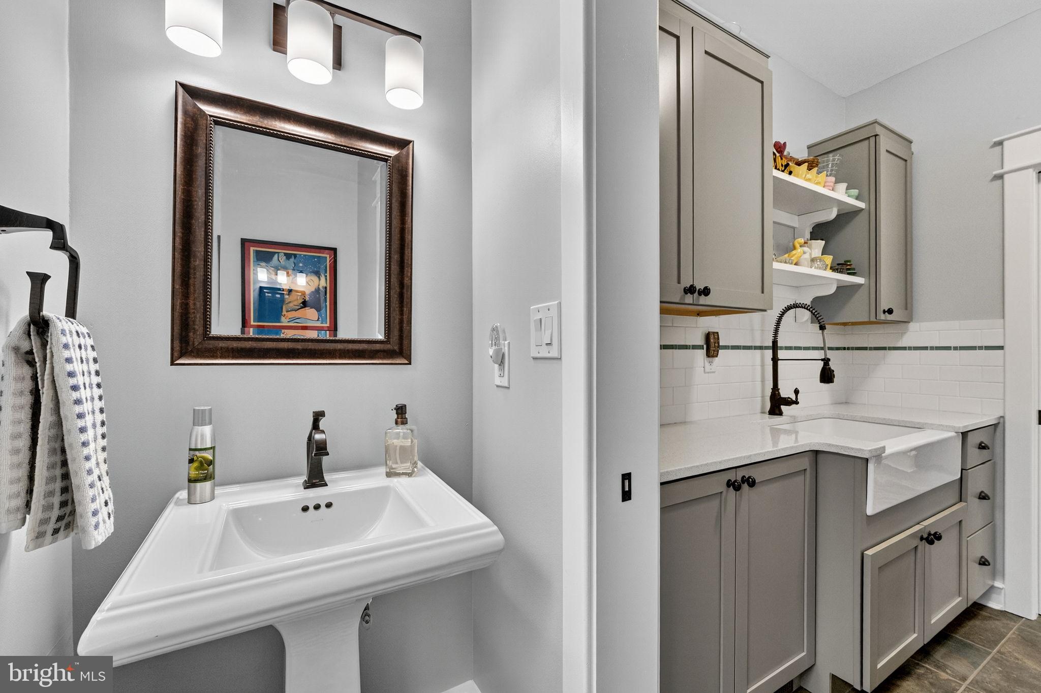 6864-6860 Engle Molers Road Shepherdstown, WV 25443 - Photo 48 of 133 Powder room
