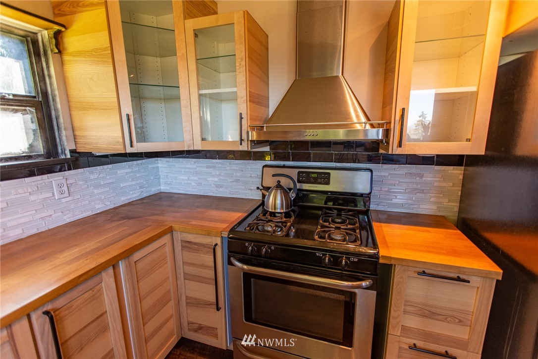 3626 Oak Bay Road Port Hadlock, WA 98339 - Photo 12 of 38 Gallery Image 12