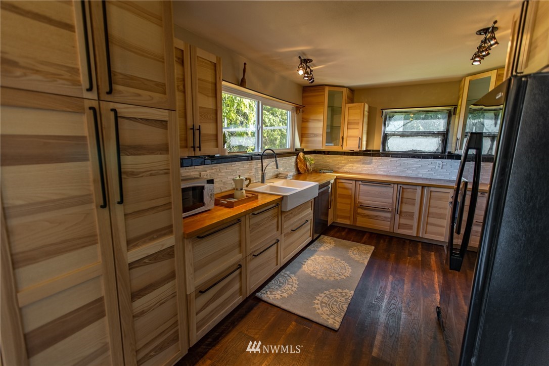 3626 Oak Bay Road Port Hadlock, WA 98339 - Photo 15 of 38 Gallery Image 15
