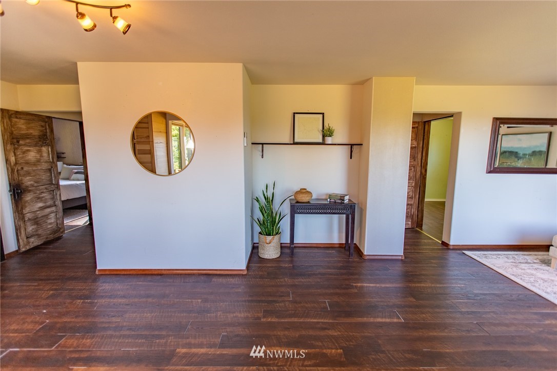3626 Oak Bay Road Port Hadlock, WA 98339 - Photo 4 of 38 Gallery Image 4