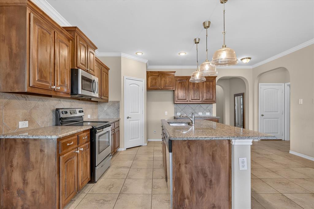 1004 Katherine Road Weatherford, TX 76087 - Photo 15 of 38 Gallery Image 15