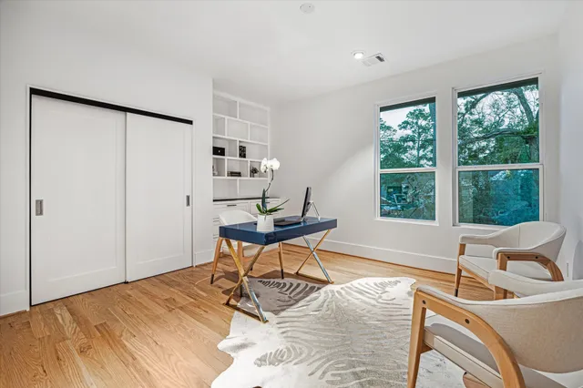 $1,950,000 | 5406 Woodway Drive, Houston, TX 77056