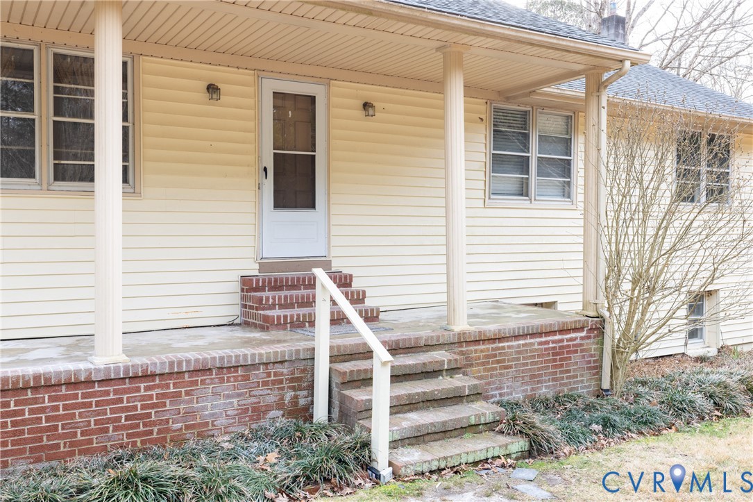 4613 Tatum Road Disputanta, VA 23842 - Photo 3 of 48