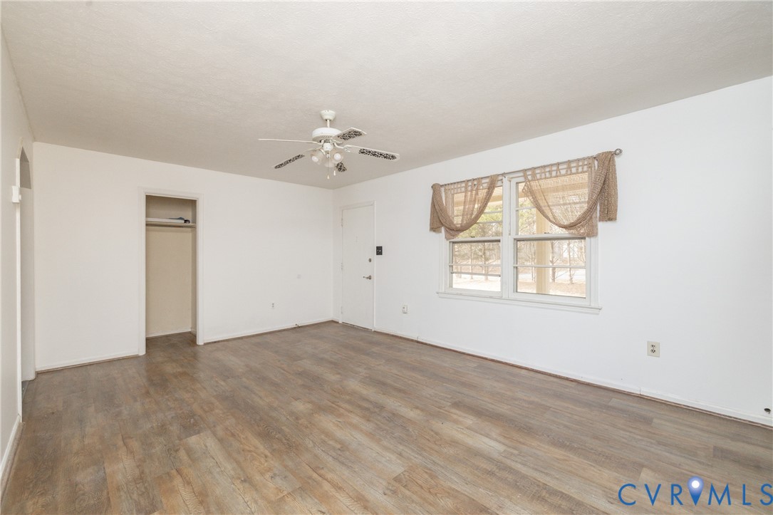 4613 Tatum Road Disputanta, VA 23842 - Photo 6 of 48