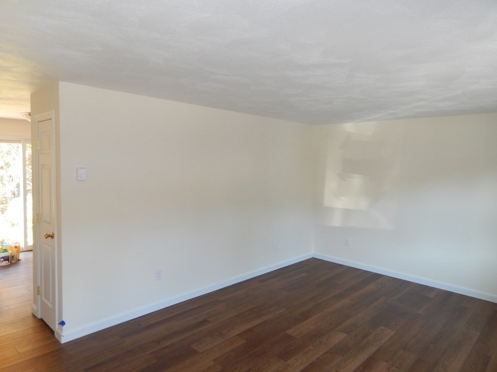 11 General Hobbs Road, Unit 2 Jefferson, MA 01522 - Photo 8 of 14 Gallery Image 8
