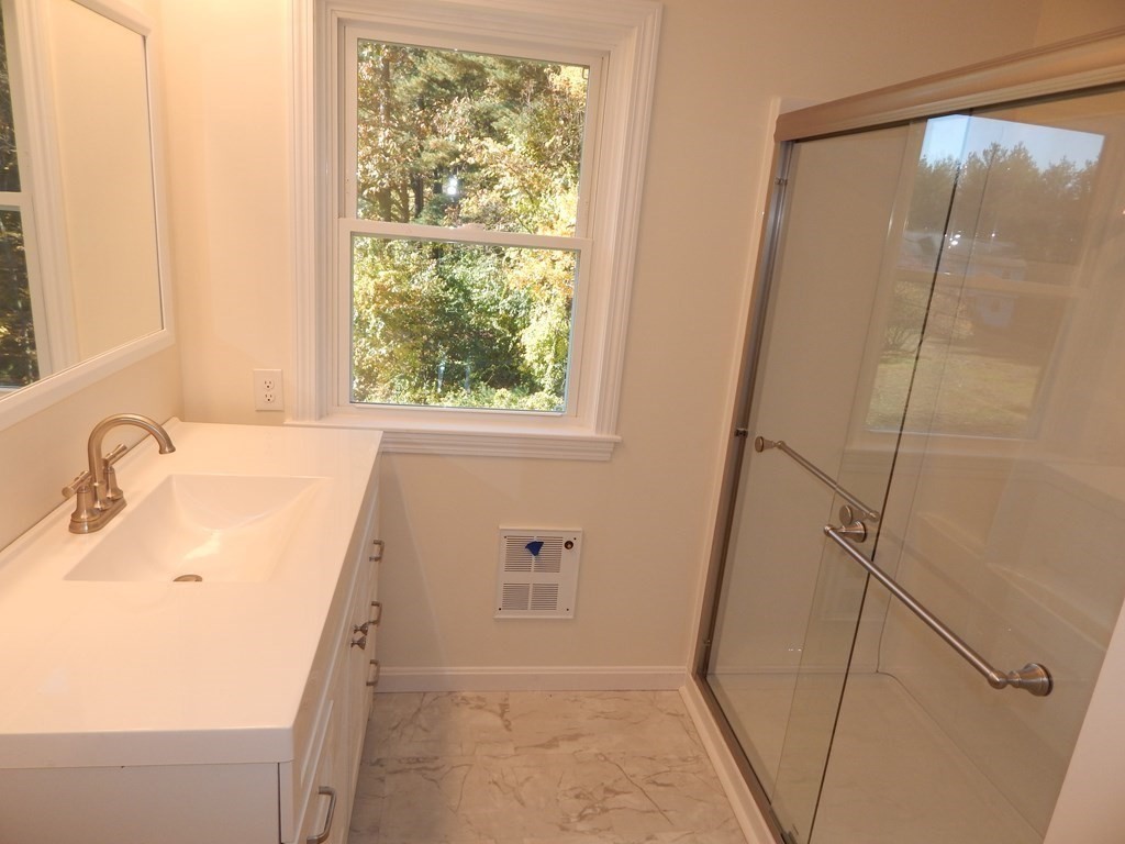 11 General Hobbs Road, Unit 2 Jefferson, MA 01522 - Photo 10 of 14 Gallery Image 10