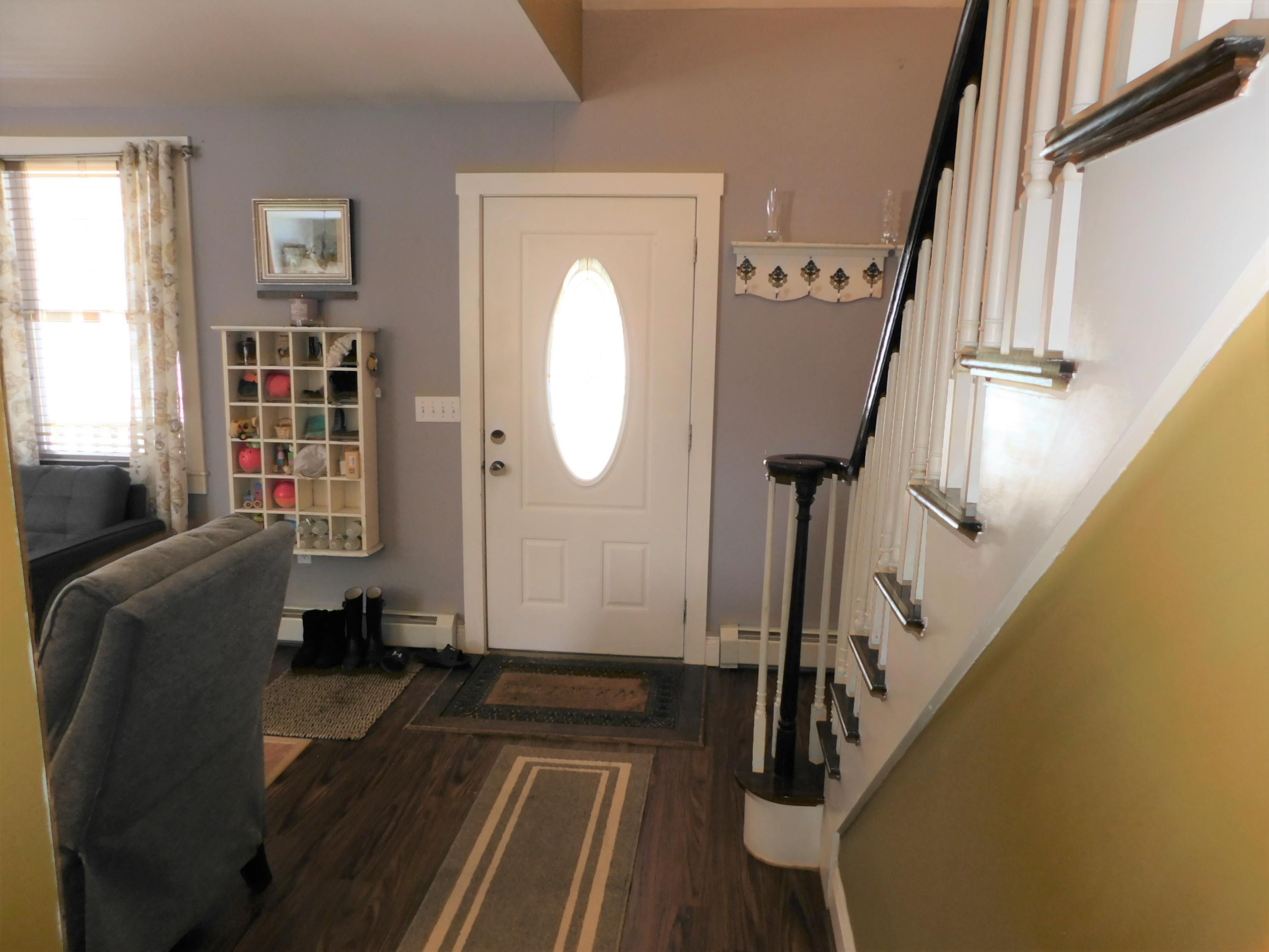 197 Hussey Road Parsonsfield, ME 04047 - Photo 9 of 39 Foyer