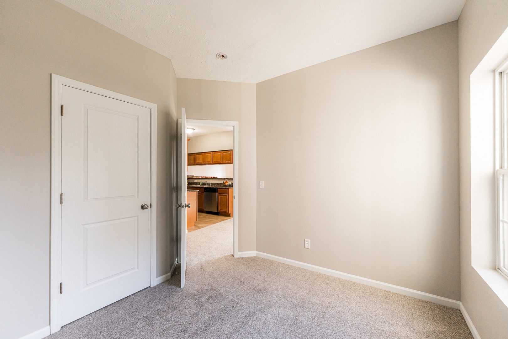 639 Stonegate Drive Sycamore, IL 60178 - Photo 15 of 32