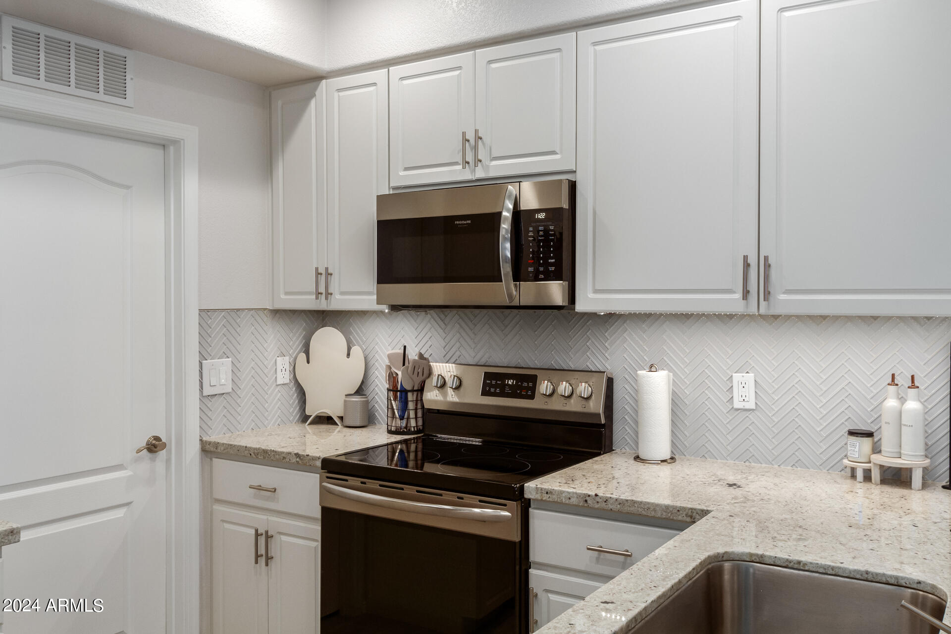 295 North Rural Road, Unit 162 Chandler, AZ 85226 - Photo 11 of 32 0013-13 - Rural