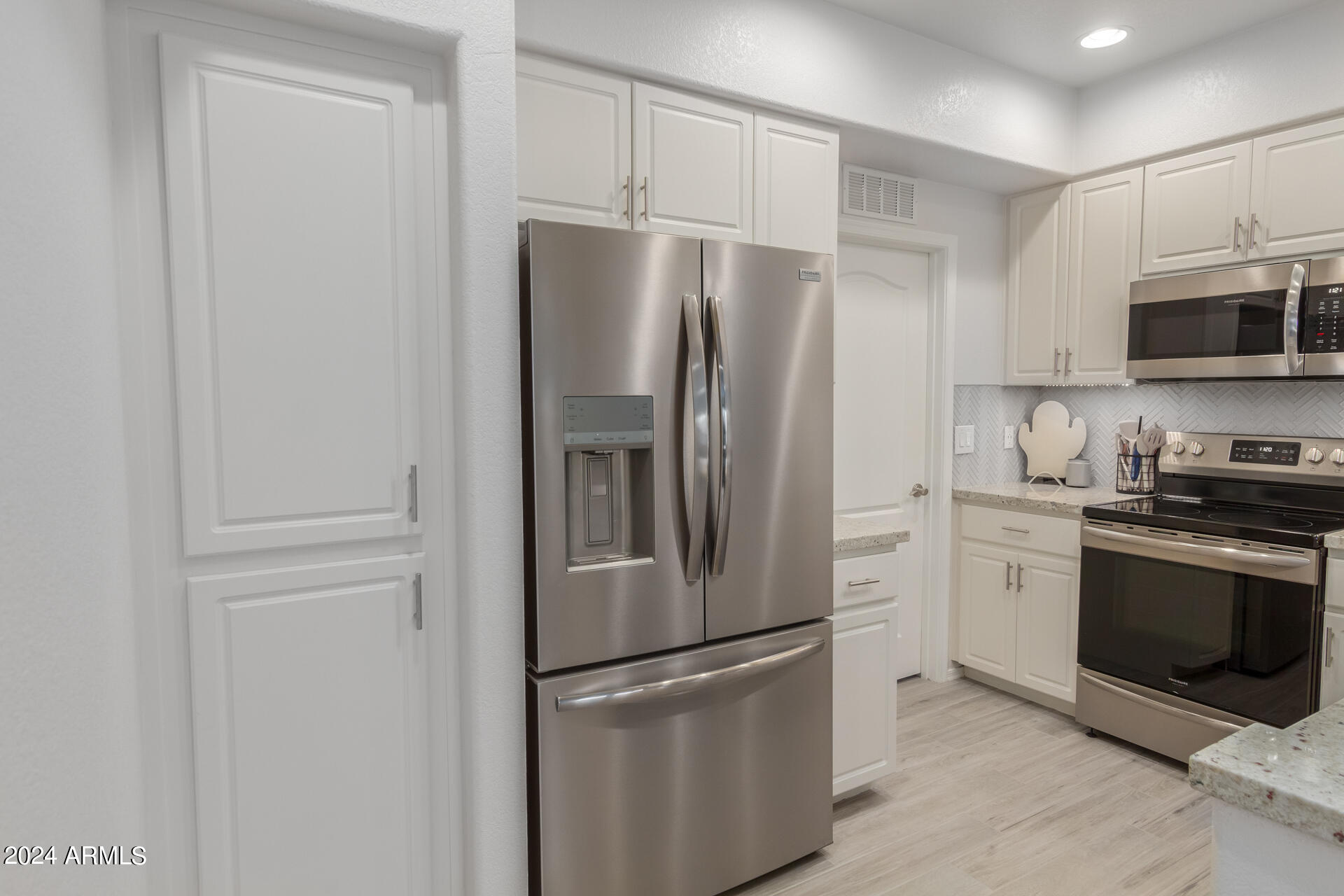 295 North Rural Road, Unit 162 Chandler, AZ 85226 - Photo 10 of 32 0012-12 - Rural