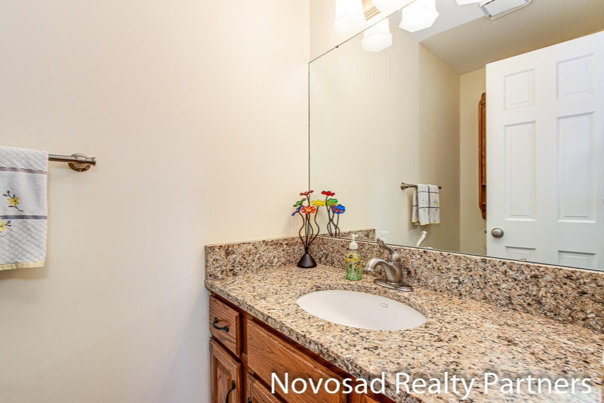 1728 Riva Ridge Drive Southeast Grand Rapids, MI 49546 - Photo 13 of 29 Powder Room