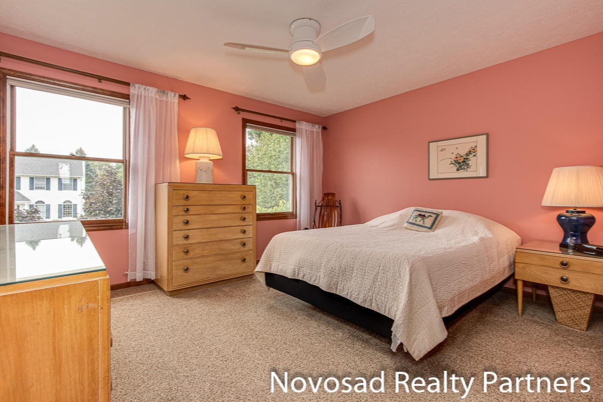 1728 Riva Ridge Drive Southeast Grand Rapids, MI 49546 - Photo 17 of 29 Bedroom #4