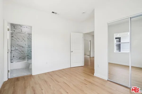 $1,038,800 | 227 West 41st Street, Los Angeles, CA 90037
