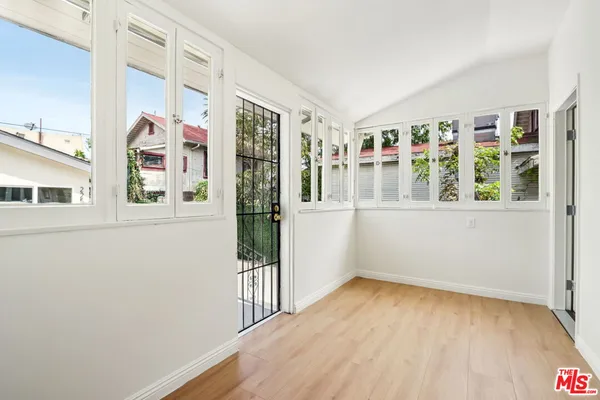 $1,038,800 | 227 West 41st Street, Los Angeles, CA 90037
