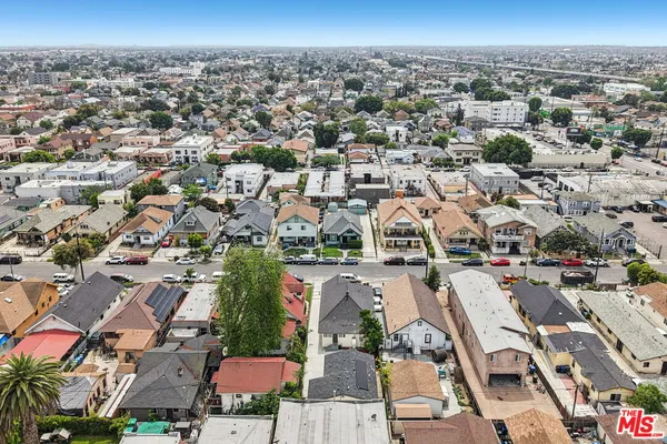 $1,038,800 | 227 West 41st Street, Los Angeles, CA 90037
