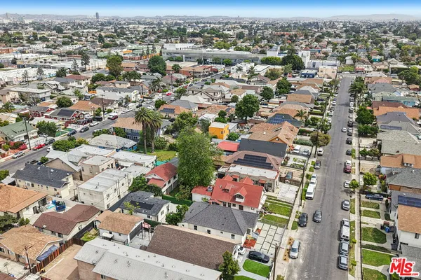 $1,038,800 | 227 West 41st Street, Los Angeles, CA 90037