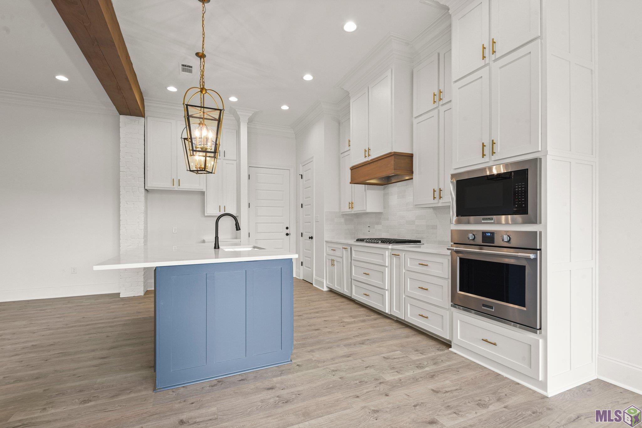 1148 Ivy Street Denham Springs, LA 70726 - Photo 2 of 22