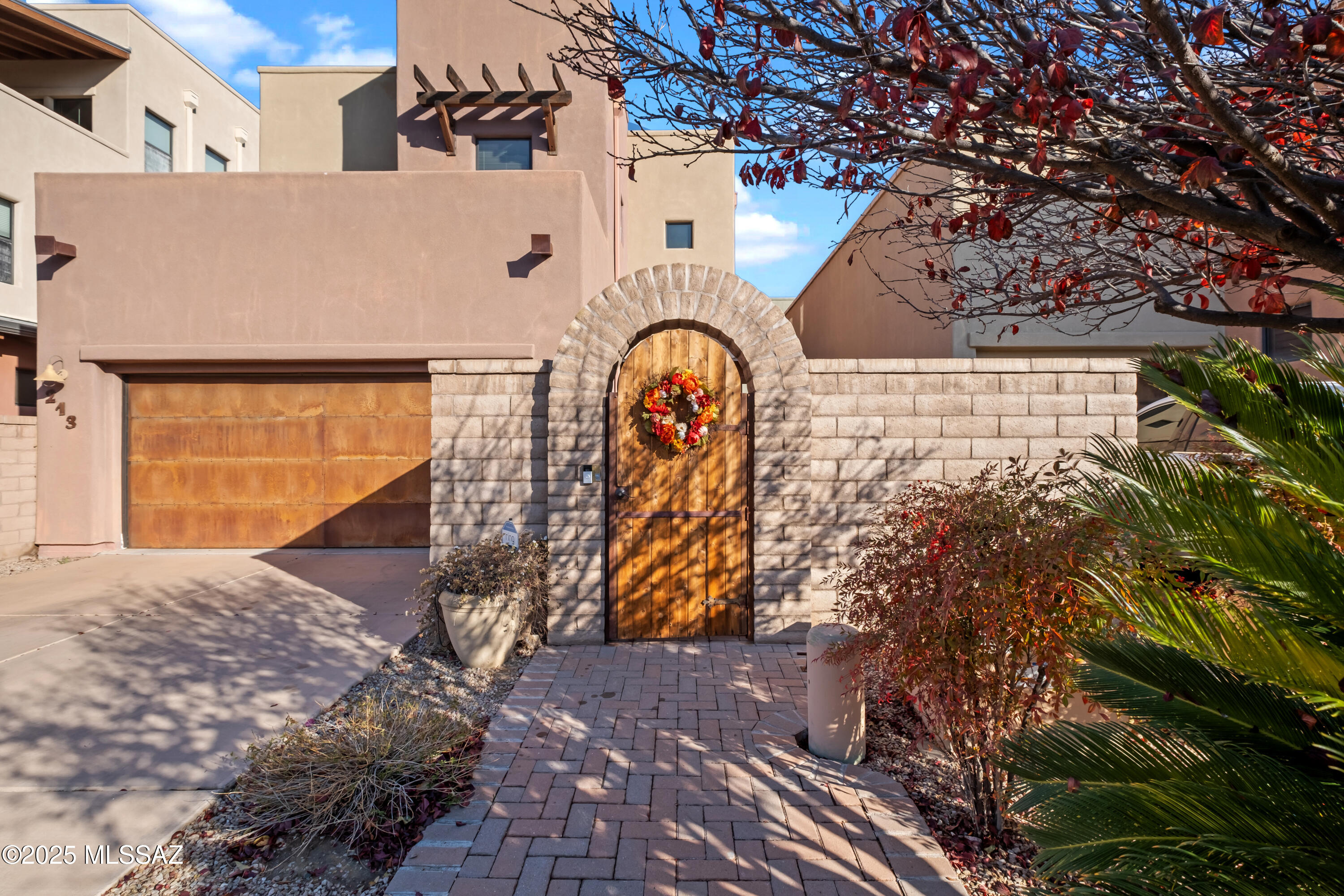213 East Croydon Park Road Tucson, AZ 85704 - Photo 1 of 43